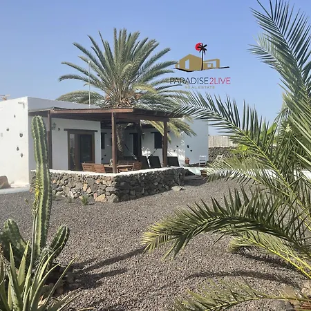 Luz Villa Lajares